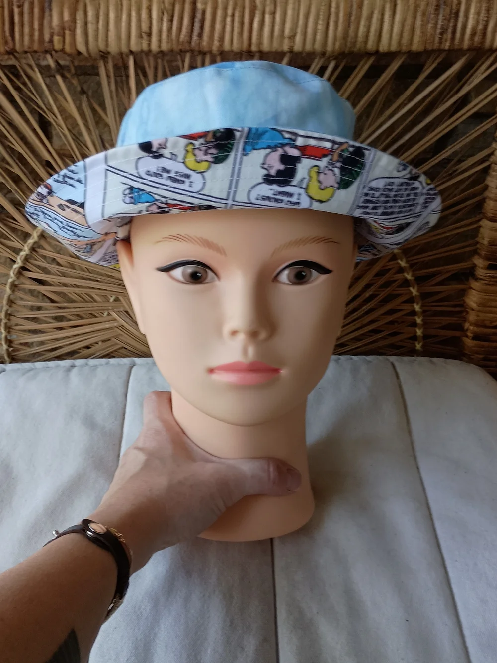 Peanuts Reversible Comic Print Bucket Hat in White and Light Blue